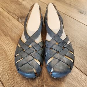 Earth Origins Sandals size 8.5 womens